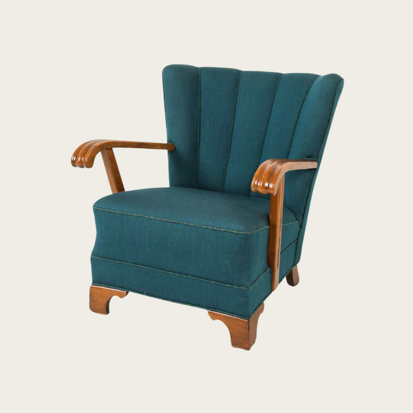 Danish Lounge Chair in the Style of Fritz Hansen